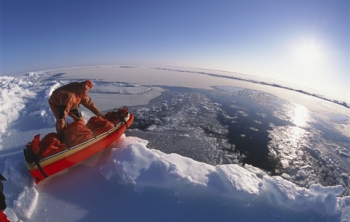 Pen Hadow crossing the Arctic ice. Image &copy; Martin Hartley.