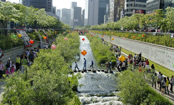 Cheonggyencheon stream