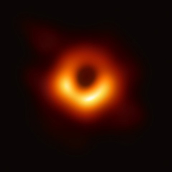 First image of black hole